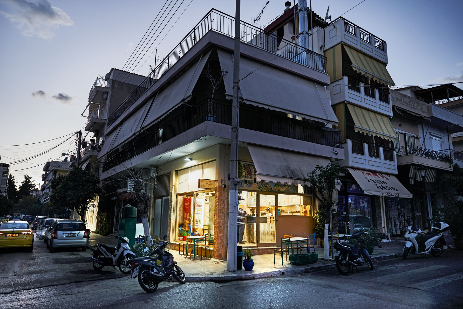 Στη Νίκαια για πολίτικη μπουγάτσα, καβουράκια και άπαιχτα τυλιχτά-2