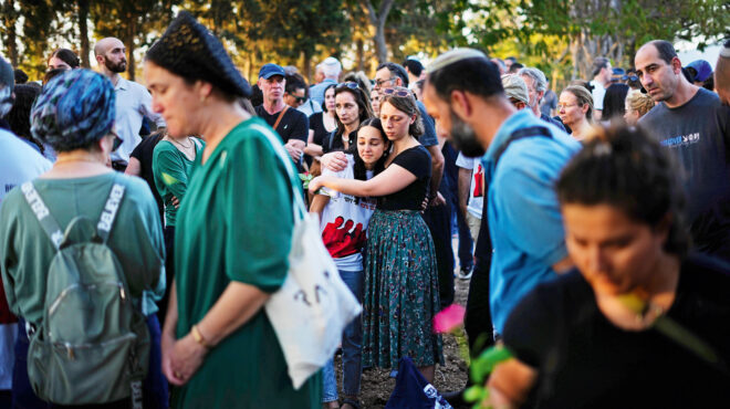 μεχράν-καμράβα-στην-κ-το-σύμπλεγμα-τ-562697272