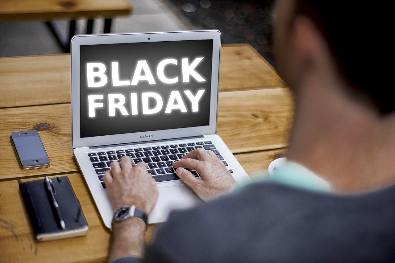 Black Friday: 6 συμβουλές για πιο… έξυπνες αγορές-1