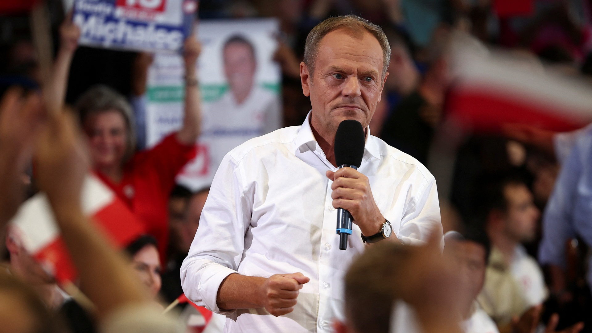 Πολωνία-εκλογές: Στις κάλπες οι ψηφοφόροι, με το κυβερνών κόμμα να έχει μικρό προβάδισμα-2