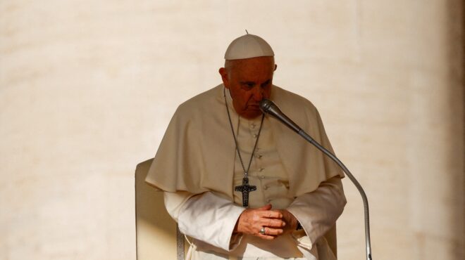 γυναικεία-φωνή-στο-βατικανό-562665508