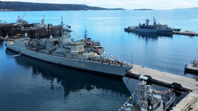 στη-σούδα-μέρος-του-πολεμικού-στόλου-562683016