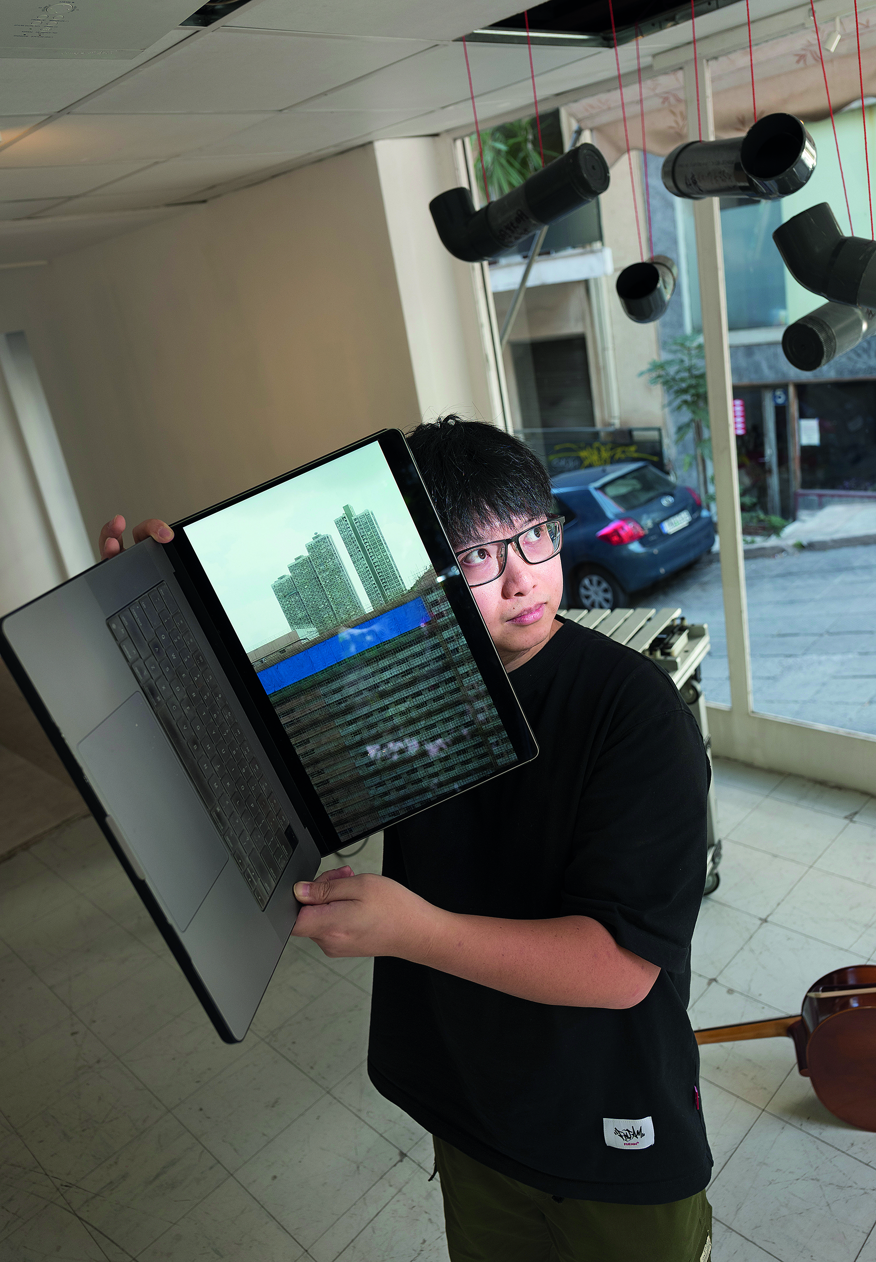 Από το Χονγκ Κoνγκ στα Εξάρχεια-4