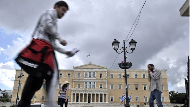 ανάπτυξη-κάτω-από-3-το-2024-βλέπουν-οι-θεσ-562652086