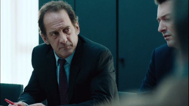 ανάμεσα-σε-μεροκάματα-και-κέρδη-562658998