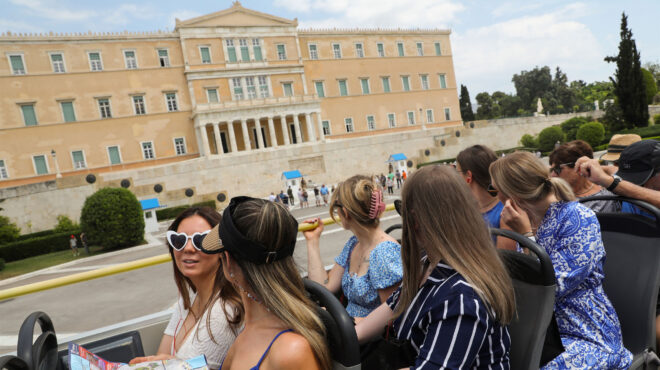 τουρισμός-ισχυρή-ζήτηση-για-ταξίδια-σ-562691533