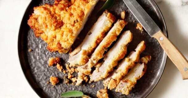 χοιρινά-σνίτσελ-με-γκοργκοντζόλα-και-562688020