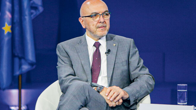 στη-σαουδική-αραβία-ο-κ-φραγκογιάννης-562686988