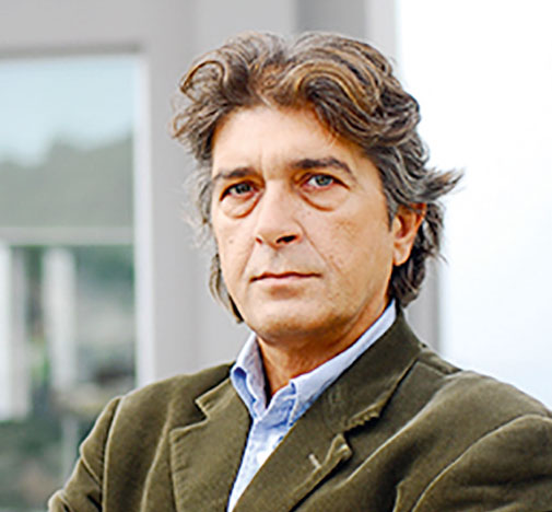 Ο «Δρομέας» του Κώστα Βαρώτσου βρήκε μόνιμο ανάδοχο καθαριότητας-1