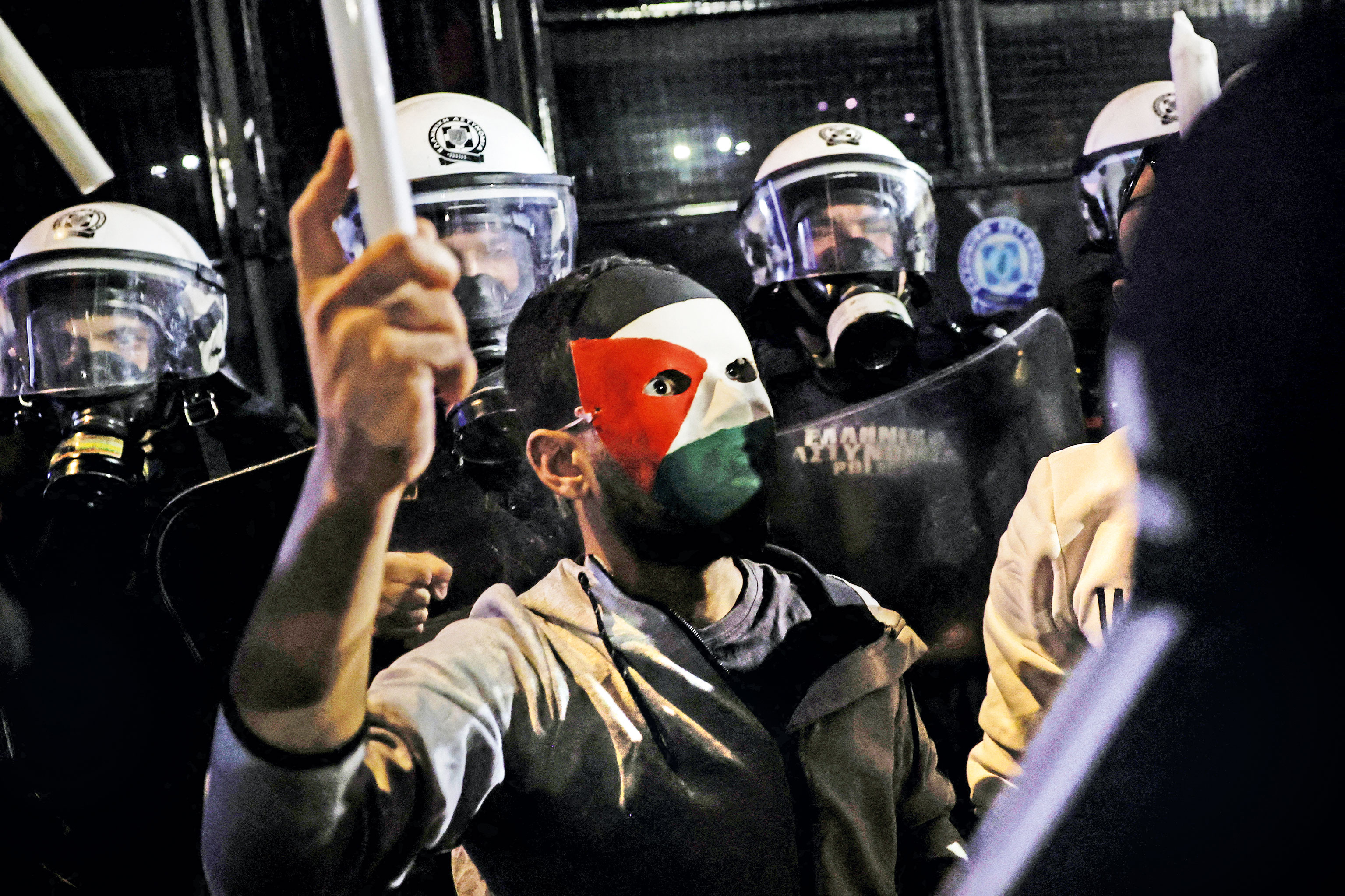 Διαβάστε στην «Καθημερινή της Κυριακής»-2