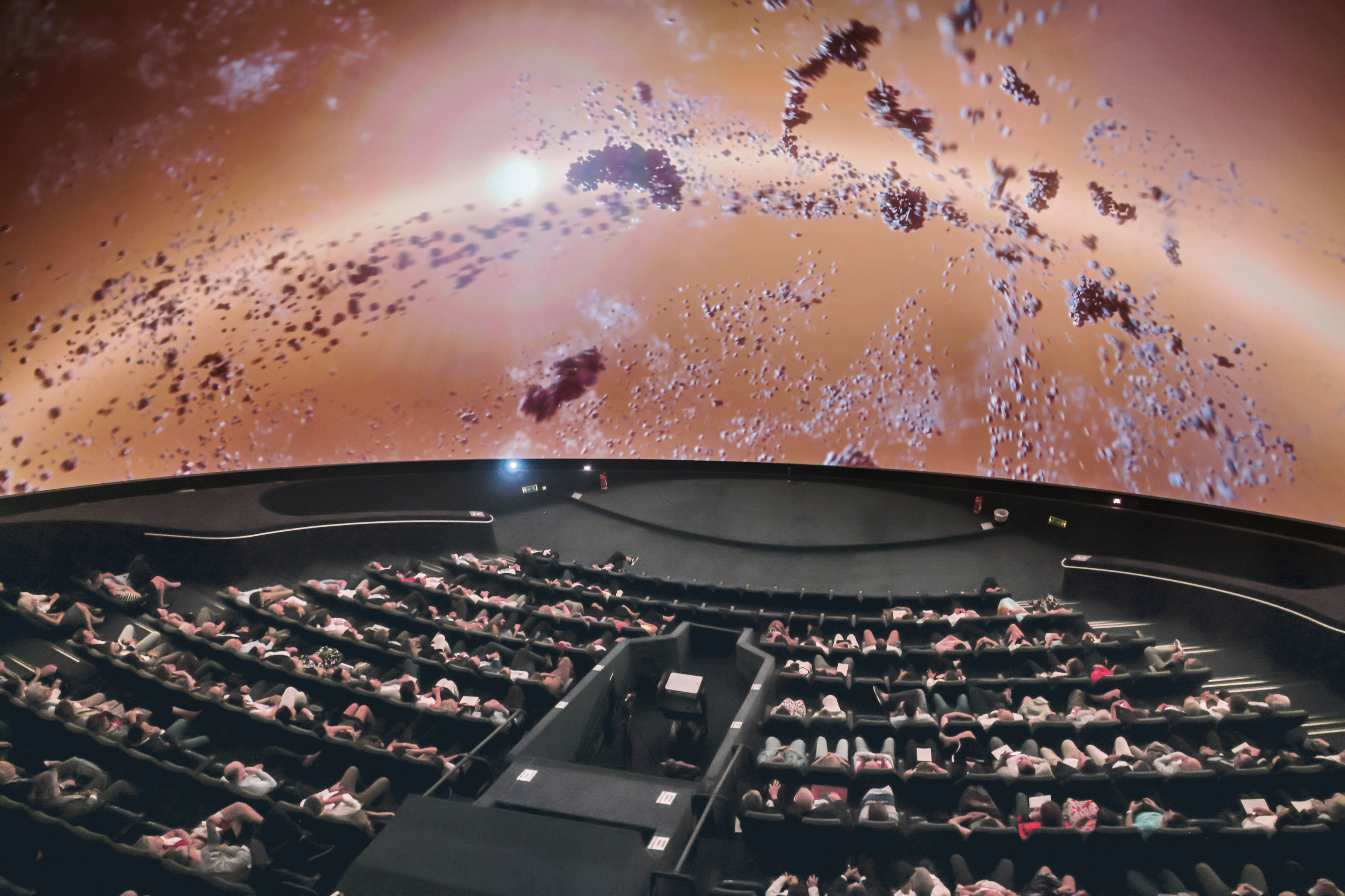 Πλανητάριο: «Κάποια μέρα θα ξαναγυρίσουμε στα άστρα»-1