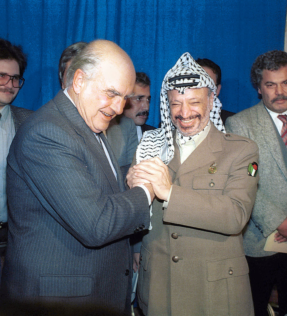 Διαβάστε στην «Καθημερινή της Κυριακής» που κυκλοφορεί σήμερα-5