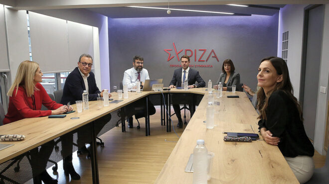 συριζα-σήμα-στροφής-από-κασσελάκη-562696786