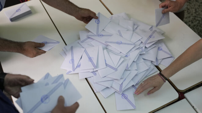 εργαζόμενοι-του-δήμου-αθηναίων-στα-εκ-562659253