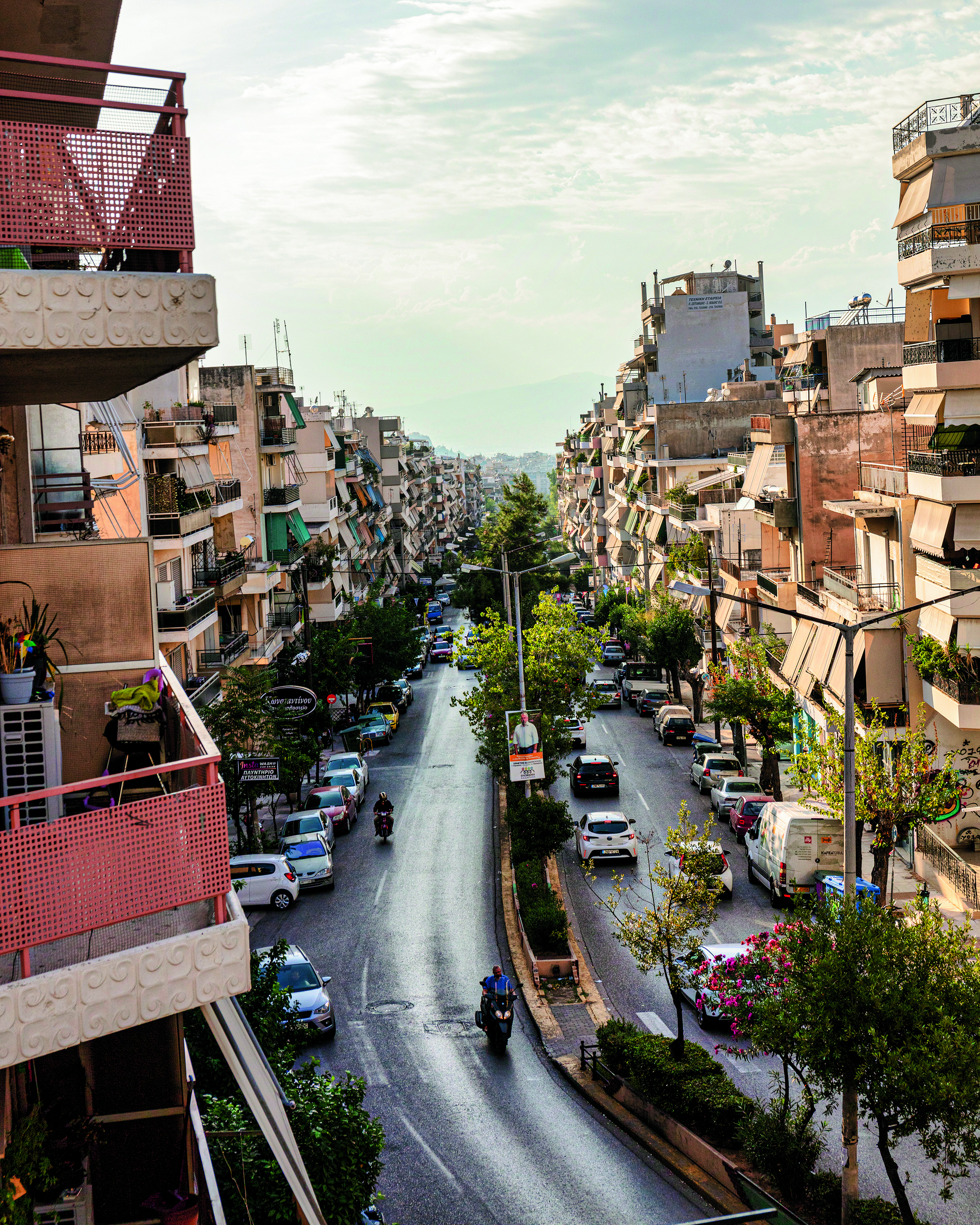 Στην Καισαριανή οι άνθρωποι λένε ακόμα «καλημέρα» απ’ το παράθυρο-15