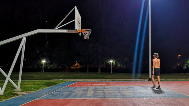 αναζητώντας-τη-σωτηρία-στο-γράψιμο-562659490