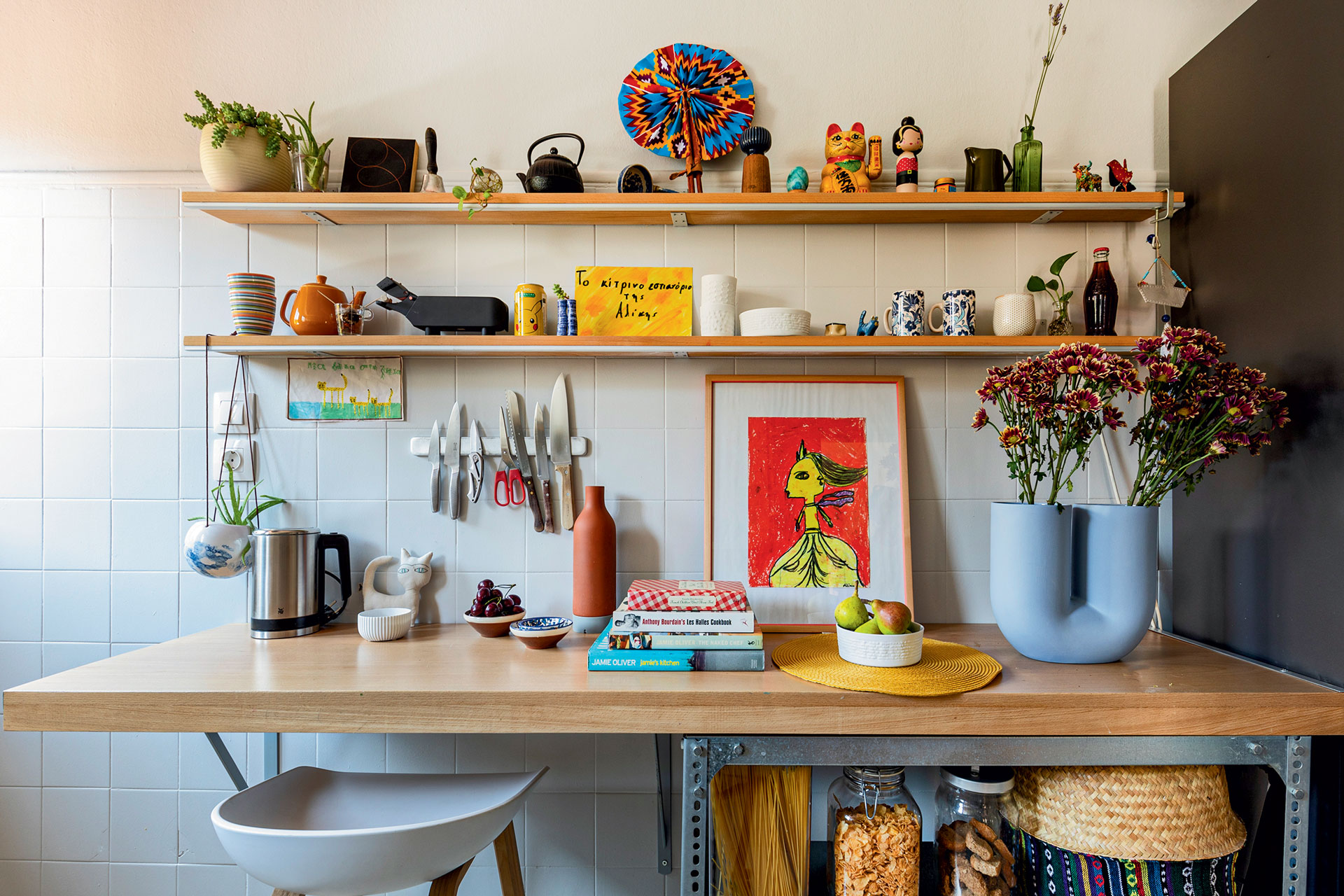 Μy Space: Σκανδιναβικό στιλ και βιβλία σε ένα διαμέρισμα στο Παγκράτι-5