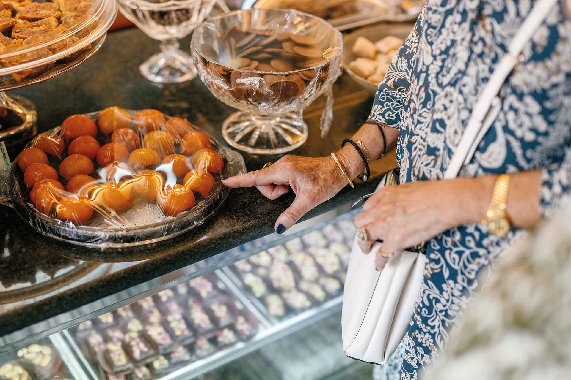 Πού τρώμε τα πιο νόστιμα ρετρό γλυκά της Αθήνας-1