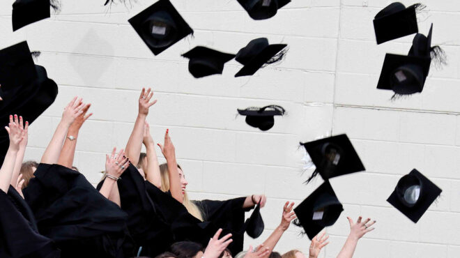 αυστηροί-όροι-για-την-αδειοδότηση-ιδι-562678615