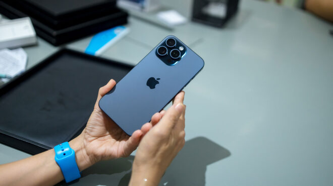 υπερθέρμανση-σε-νέα-iphone-15-η-apple-κατηγορεί-το-ins-562648921