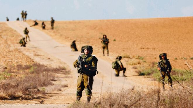 από-στέλεχος-στην-αθήνα-στρατιώτης-έξ-562687576