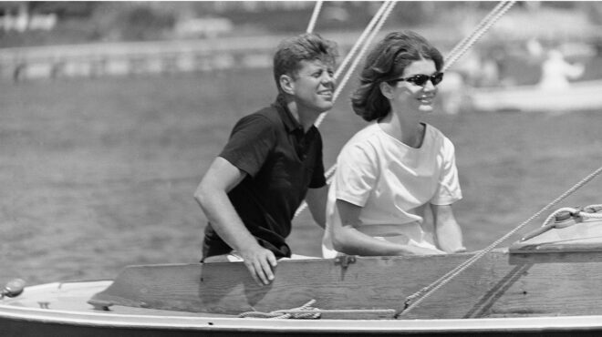 to-netflix-ετοιμάζει-μίνι-σειρά-για-τη-ζωή-του-562681183