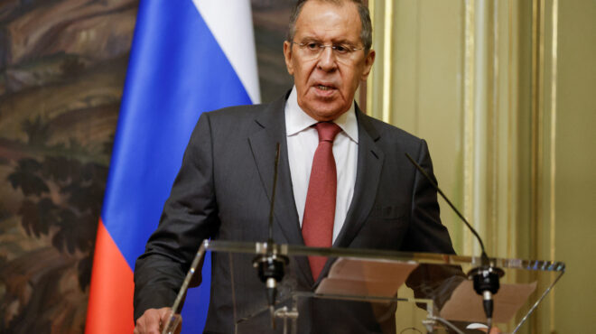 στο-πεκίνο-έφτασε-ο-σεργκέι-λαβρόφ-562674430