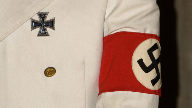 η-μάχη-μιας-οικογένειας-για-έργα-τέχ-562652902