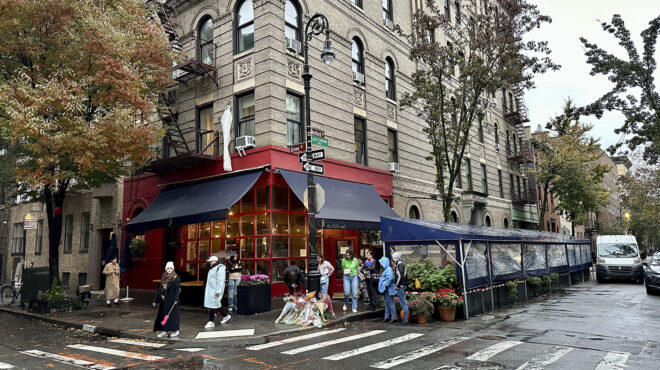 μάθιου-πέρι-εξαντλήθηκε-το-βιβλίο-του-562699528