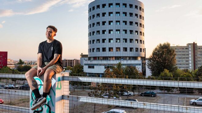 τι-κρατά-και-τι-διώχνει-τους-δημιουργο-562701634