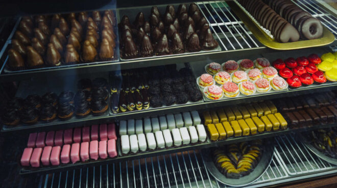 τα-ρετρό-γλυκά-του-pastry-family-δεν-έφυγαν-ποτέ-α-562687378