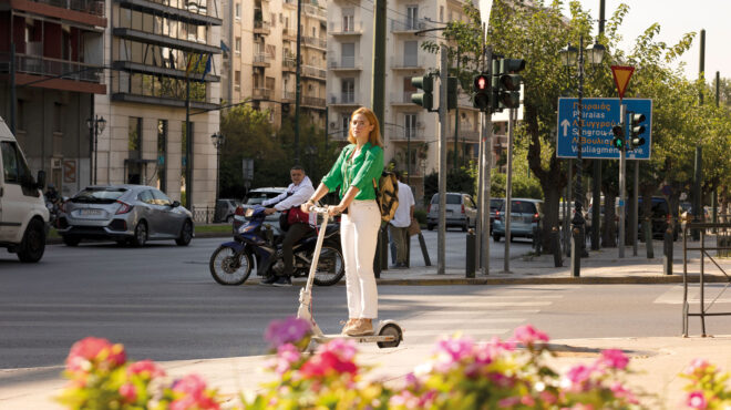 πώς-είναι-να-μετακινείσαι-με-πατίνι-στ-562694737