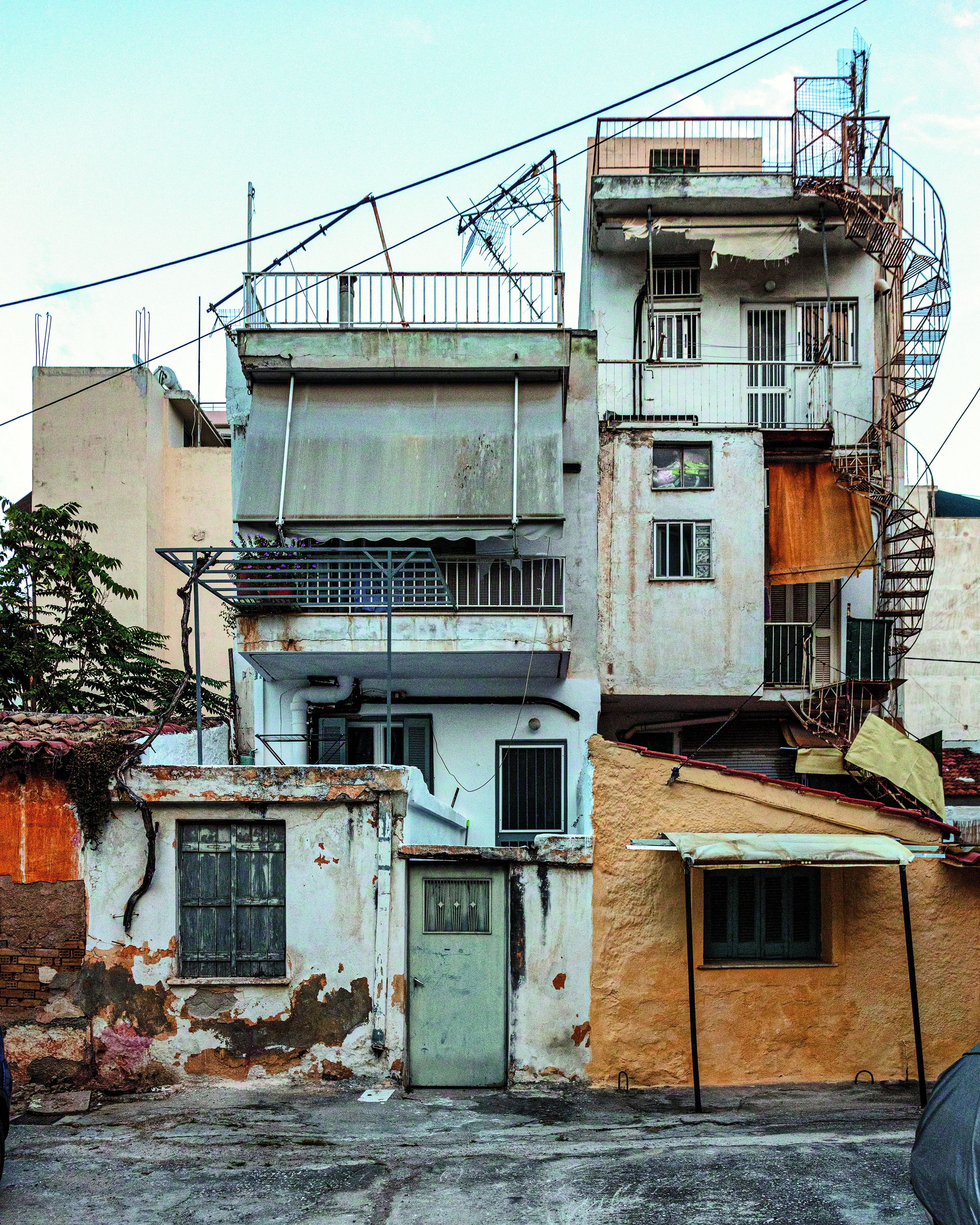 Στην Καισαριανή οι άνθρωποι λένε ακόμα «καλημέρα» απ’ το παράθυρο-3