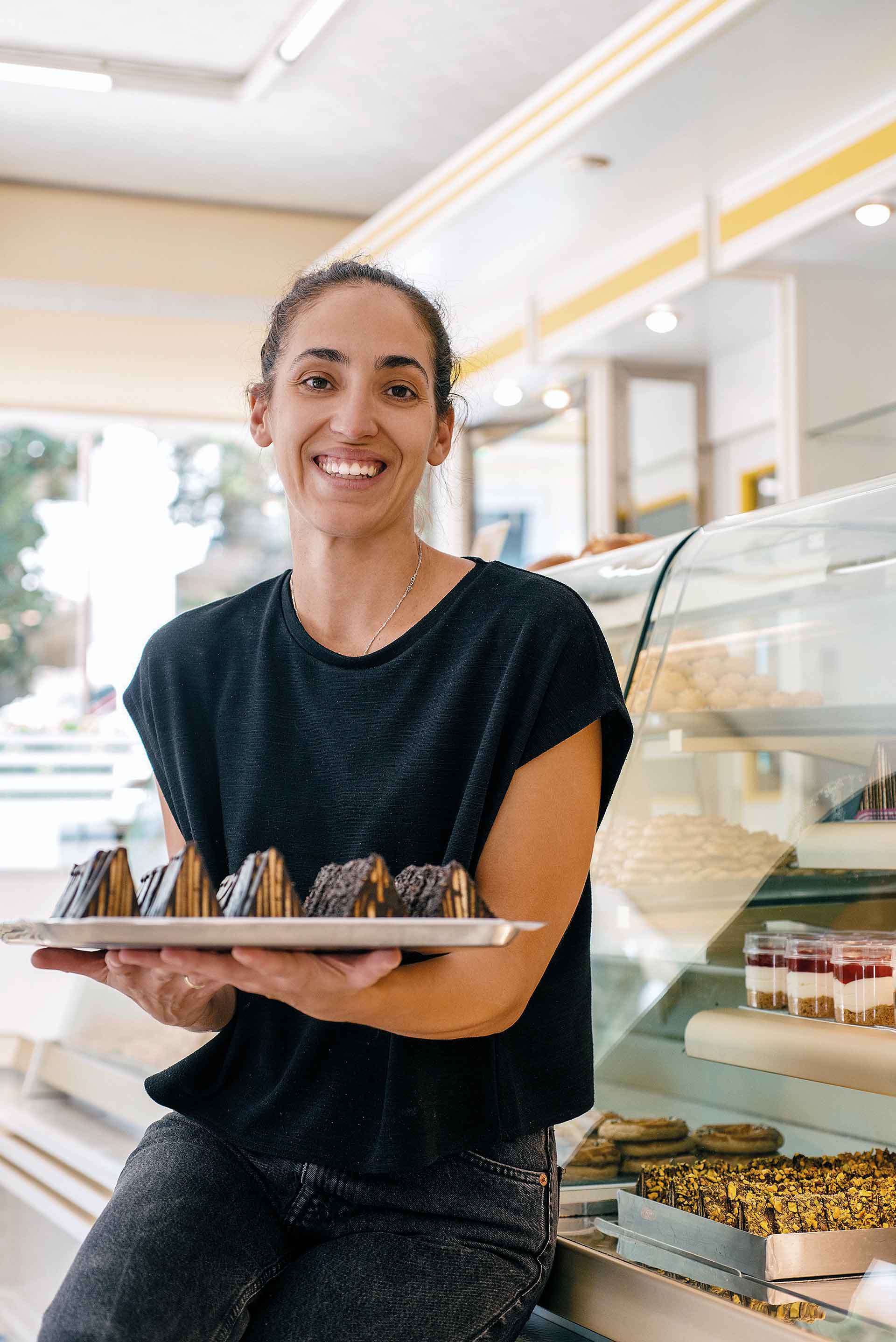 Πού τρώμε τα πιο νόστιμα ρετρό γλυκά της Αθήνας-6
