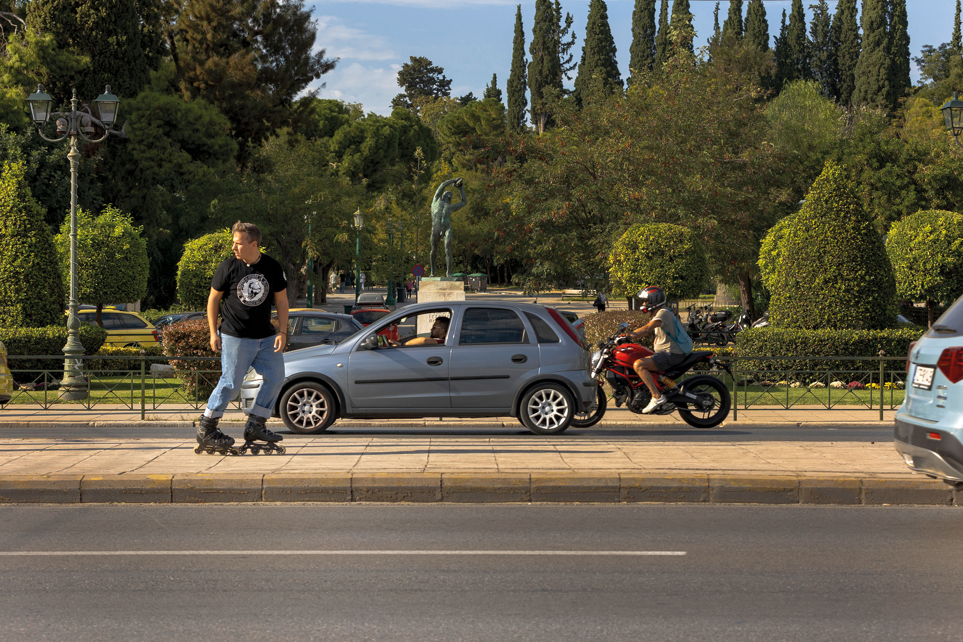 Πώς είναι να μετακινείσαι με πατίνι στους δρόμους της Αθήνας;-1