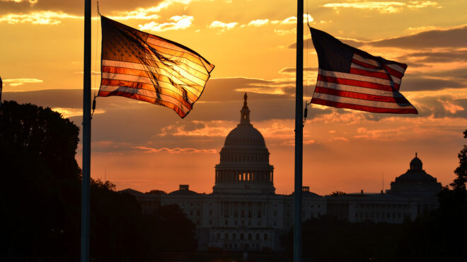 ηπα-αποφεύχθηκε-στο-παρά-ένα-το-shutdown-562647379
