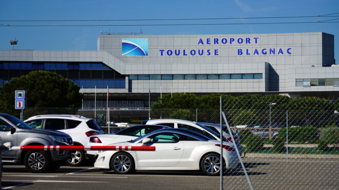 εκκενώνονται-έξι-αεροδρόμια-στη-γαλλ-562679233