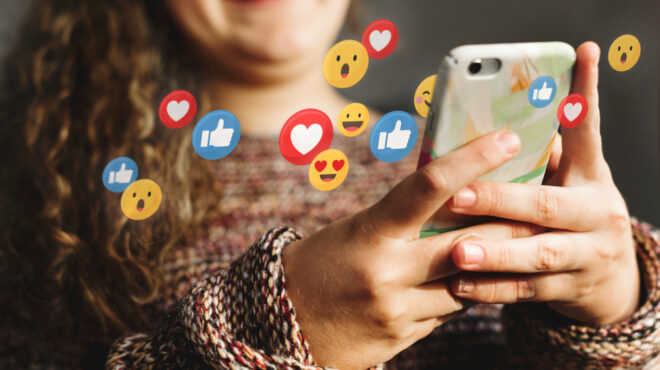 είναι-τα-μέσα-κοινωνικής-δικτύωσης-εθ-562694941