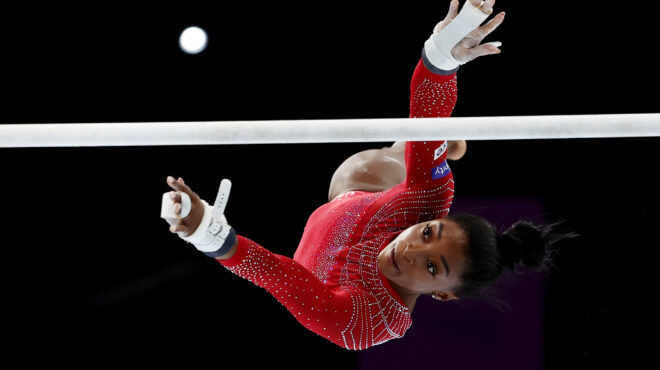 σιμόν-μπάιλς-η-γυμνάστρια-με-τα-περισσ-562659835