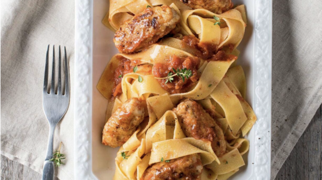 σουτζουκάκια-πολίτικα-με-παπαρδέλες-562699732