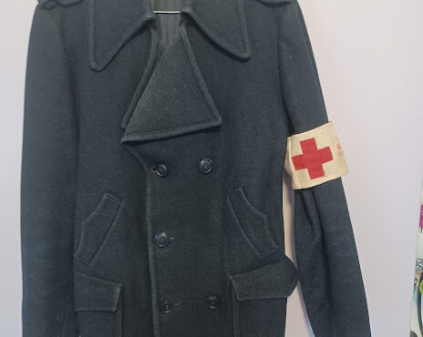 μια-χλαίνη-αδειανή-από-εκείνη-την-ελλ-562732900