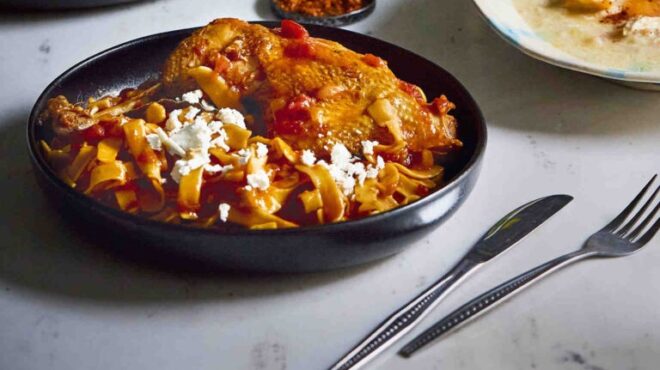 κόκορας-με-χυλοπίτες-562738114