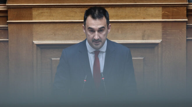 χαρίτσης-για-γάμο-ομόφυλων-ζευγαριών-562755373