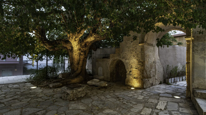 γλυπτά-πάνε-και-δεν-έρχονται-562740478