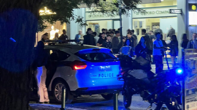 βία-ανηλίκων-γονείς-σε-νυχτερινή-περι-562703302