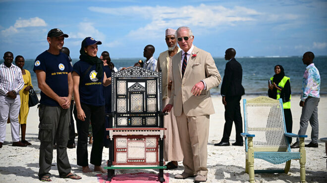 ανακυκλώσιμοι-θρόνοι-562706602