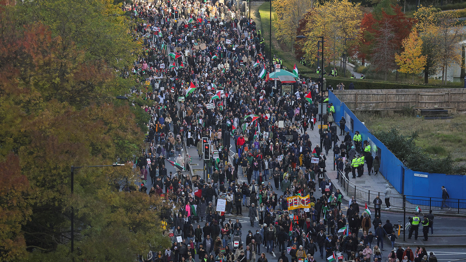 Λονδίνο: Συγκρούσεις της αστυνομίας με ακροδεξιούς – Δεκάδες συλλήψεις-2