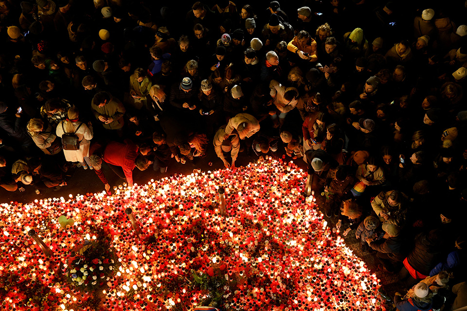 Γλιστρώντας στο νερό-3