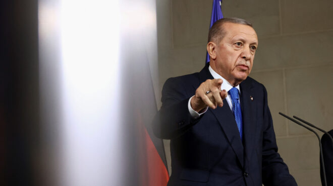 αιχμές-από-αγκυρα-κατά-της-ε-ε-και-των-η-562739251