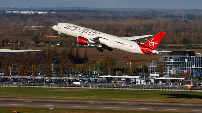 αεροπλάνο-της-virgin-atlantic-πέταξε-με-λάδι-κουζ-562754320